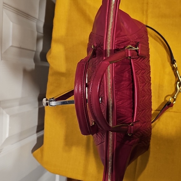 Coach Madison Burgundy Gathered Leather Satchel Bag W/Crossbody Strap NWOT - Picture 5 of 15